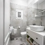 Ant-one Designer Neo-classical In Prime Downtown Location - Sleeps 8 Thessaloníki