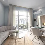 Ant-one Designer Neo-classical In Prime Downtown Location - Sleeps 8 * Thessaloníki