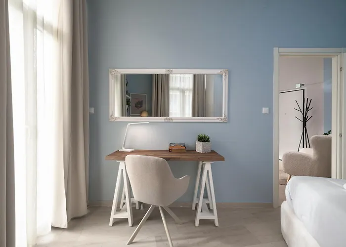 Ant-one Designer Neo-classical In Prime Downtown Location - Sleeps 8 アパート *