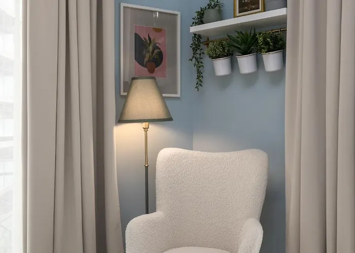 Ant-one Designer Neo-classical In Prime Downtown Location - Sleeps 8 Tesalónica