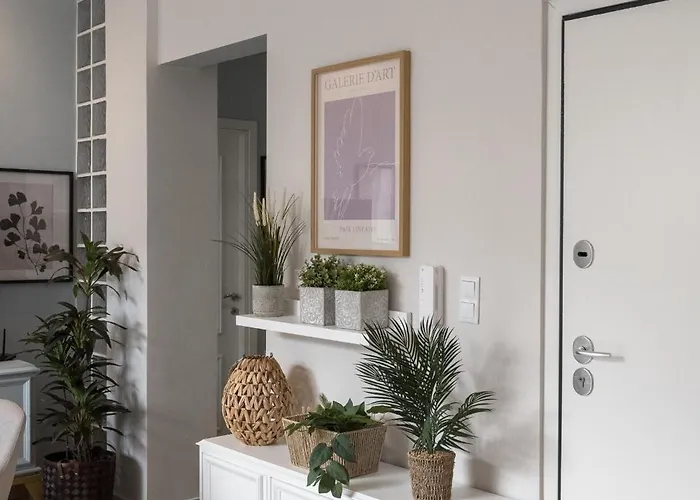 Ant-one Designer Neo-classical In Prime Downtown Location - Sleeps 8 Apartamento Tesalónica