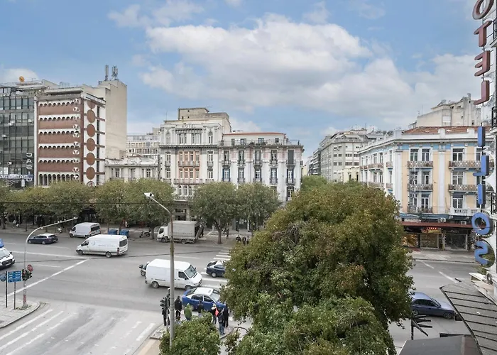 Ant-one Designer Neo-classical In Prime Downtown Location - Sleeps 8