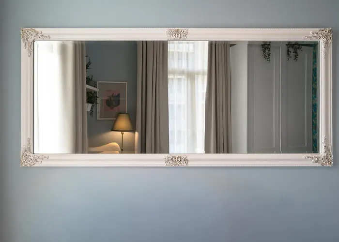 Ant-one Designer Neo-classical In Prime Downtown Location - Sleeps 8 アパート テッサロニキ