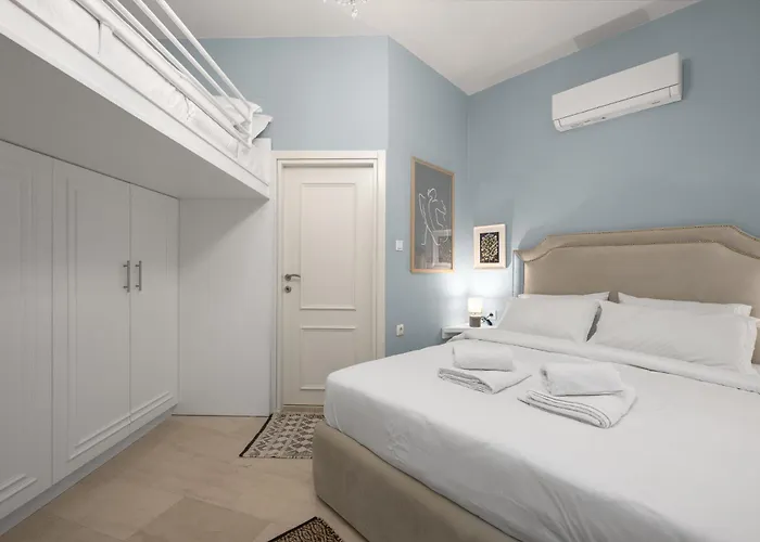 Ant-one Designer Neo-classical In Prime Downtown Location - Sleeps 8 アパート *