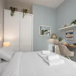 Ant-one Designer Neo-classical In Prime Downtown Location - Sleeps 8