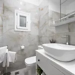 Apartment Ant-one Designer Neo-classical In Prime Downtown Location - Sleeps 8 Thessaloniki