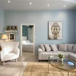 Apartment Ant-one Designer Neo-classical In Prime Downtown Location - Sleeps 8 *
