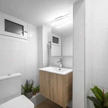 Ant-one Designer Neo-classical In Prime Downtown Location - Sleeps 8 아파트 테살로니키