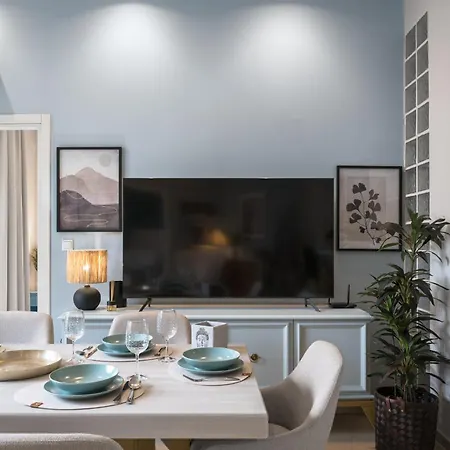 Ant-one Designer Neo-classical In Prime Downtown Location - Sleeps 8 Appartamento *