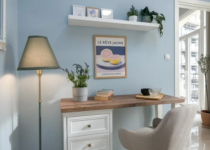 Ant-one Designer Neo-classical In Prime Downtown Location - Sleeps 8 Apartament Salonic