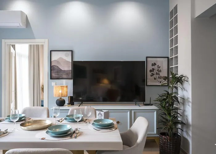 Ant-one Designer Neo-classical In Prime Downtown Location - Sleeps 8 Apartament *